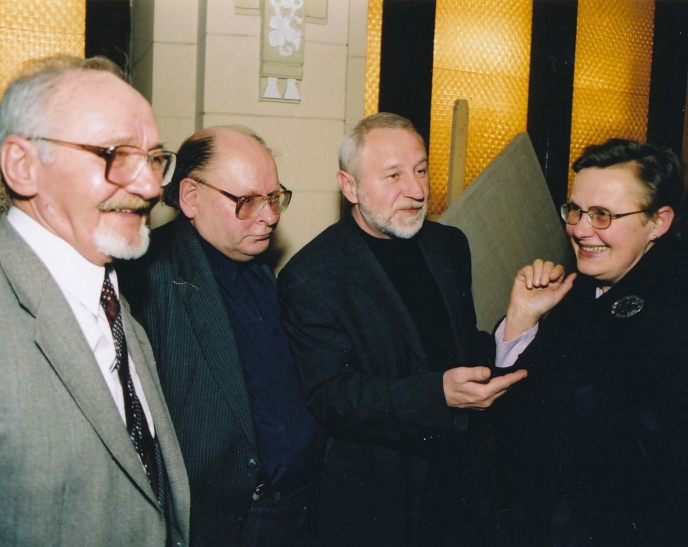 A. Pakerys, J. Strielkūnas, D. Kajokas, V. Daujotytė-Pakerienė. 2002 m. Vilnius. Z. Baltrušio fotografija