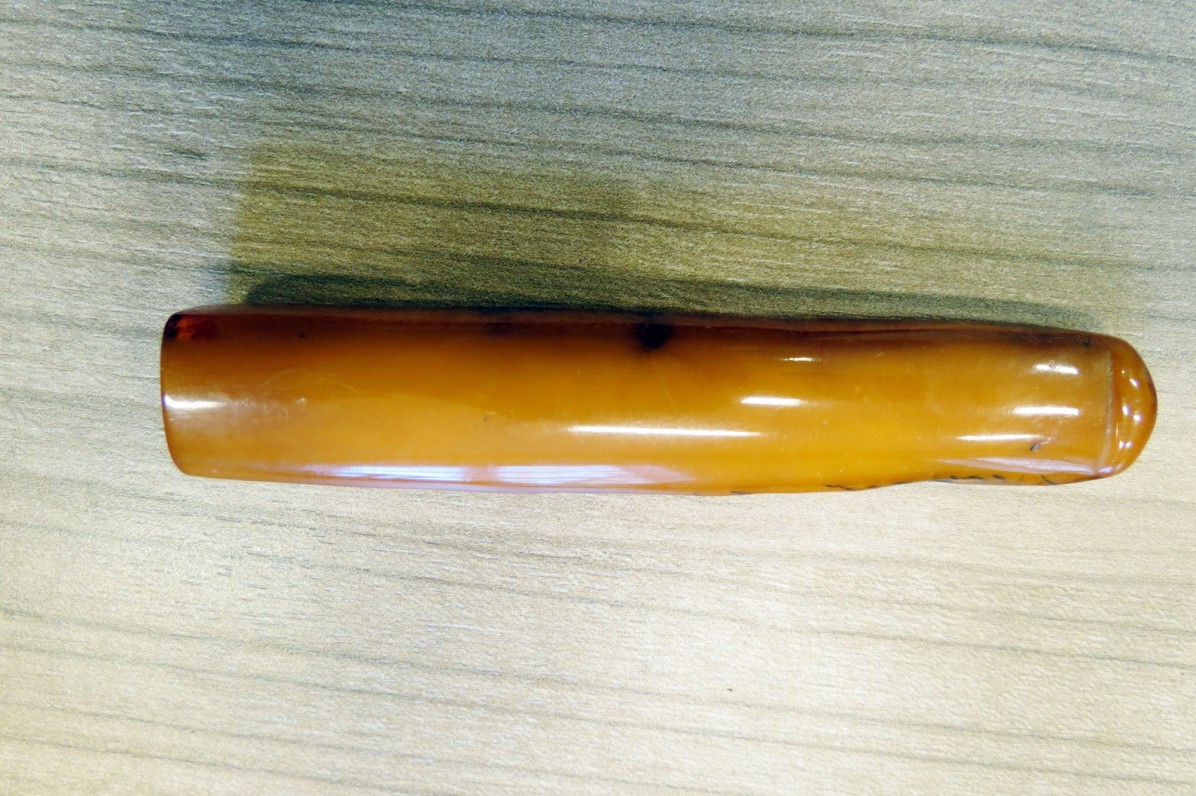 Gintarinis kandiklis, ilgis 9 cm