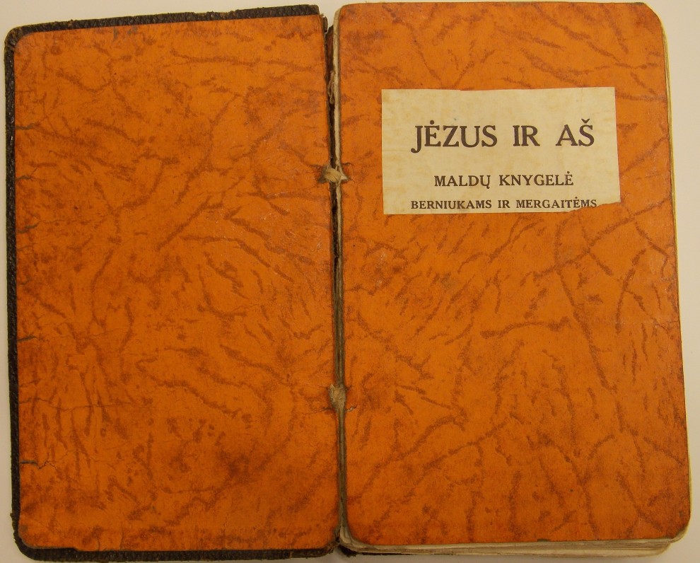 Maldaknygė „Jėzus ir aš“, išleista 1939 m. Sudarė Julija Maceinienė..