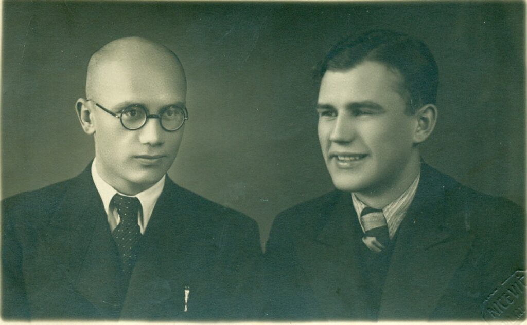 Režisierius, aktorius Algirdas Jakševičius ir V. Miliūnas. Vilkaviškis, apie 1935 m.