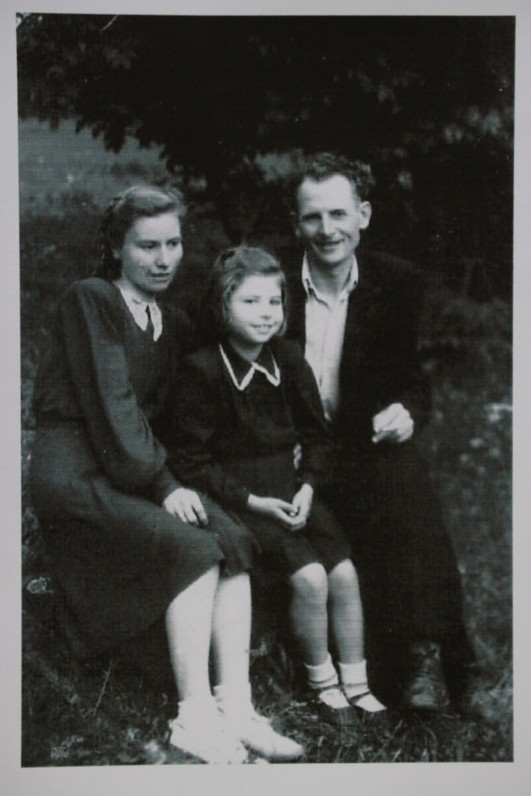 Su tėvais – mama Kazimiera Paulauskiene ir tėčiu Kazimieru Paulausku