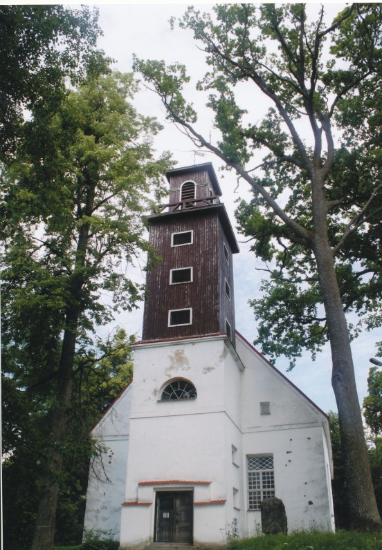 Tolminkiemio bažnyčia, kurioje K. Donelaitis dirbo 37 metus – nuo 1743 m. iki mirties 1780 m. Dabar čia veikia 1979 m. atidarytas K. Donelaičio muziejus