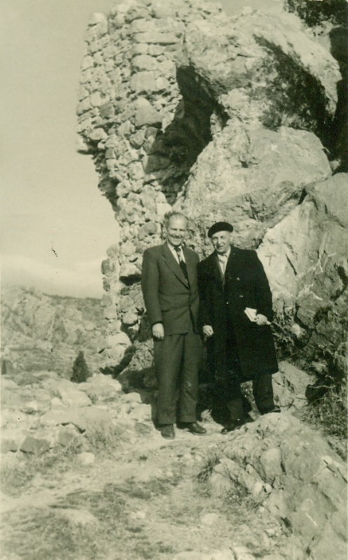 V. Milūnas ir rusų poetas, dramaturgas Jakovas Apuškinas. Gurzufas, 1961 m. sausio 10 d.
