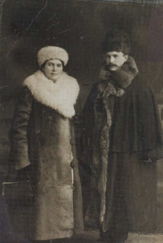 G. Jokimaičio tėvai – Liudvika Kriaučeliūnaitė-Jakimavičienė ir Jonas Jakimavičius. Apie 1915 m.