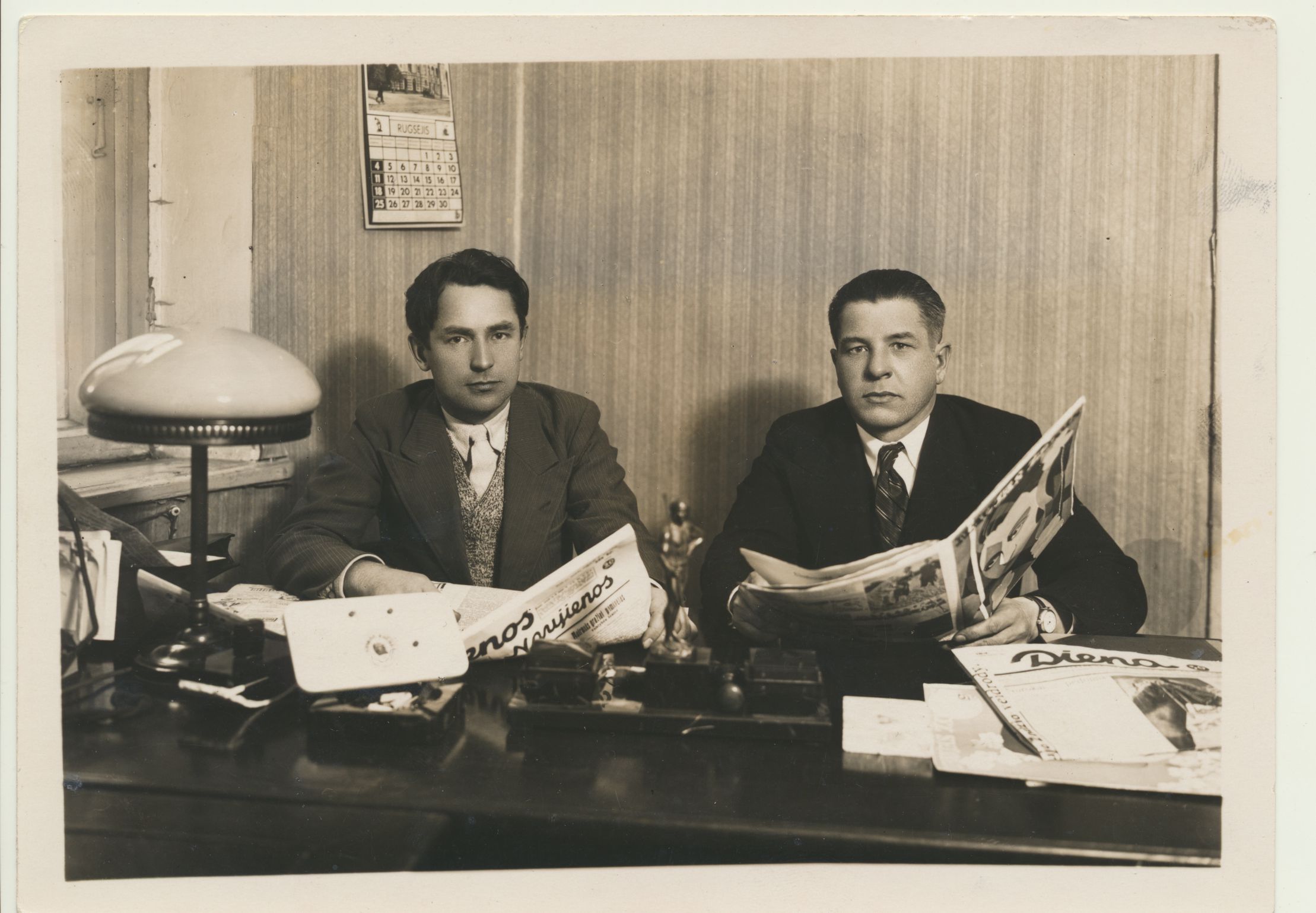 J. Petrėnas, „Dienos“ redaktorius, su A. Bieliūnu. 1933 m.