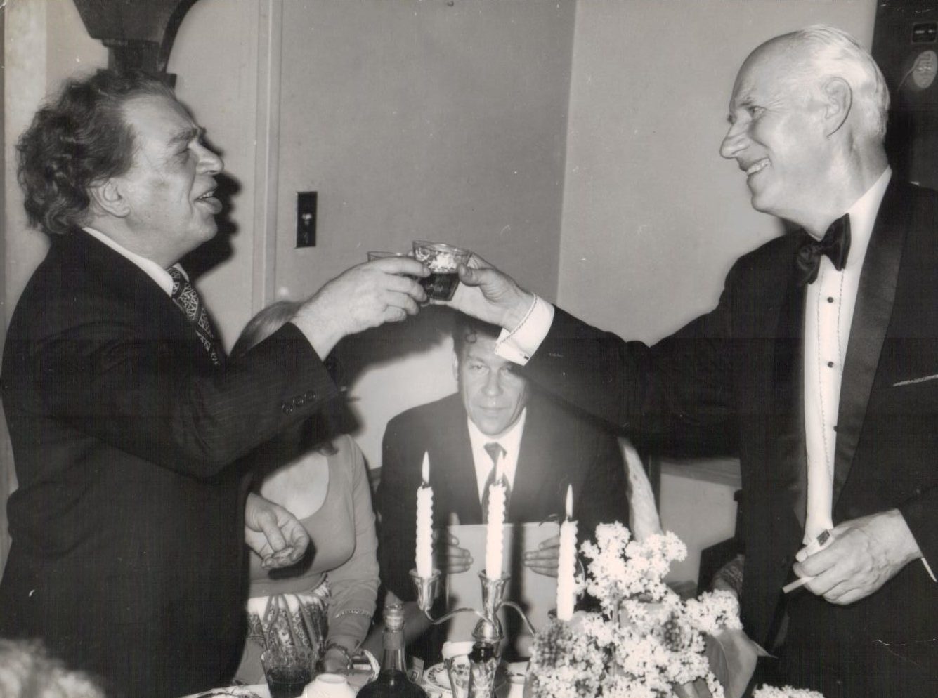 S. Santvaro 70-mečio šventė. Bostonas. 1972.05.27. Iš kairės: A. Gustaitis,  H.Nagys, S. Santvaras. MLLM 39059