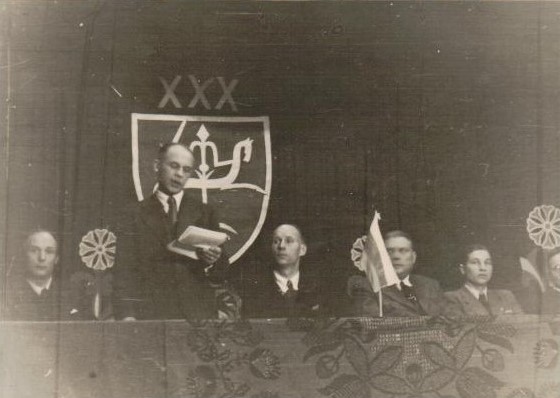 Literatūros šventė Vokietijoje. 1948 m. Iš kairės: P. Gaučys, J. Brazaitis, S. Santvaras, D. Jasaitis, J. Lenktaitis. MLLM 39043