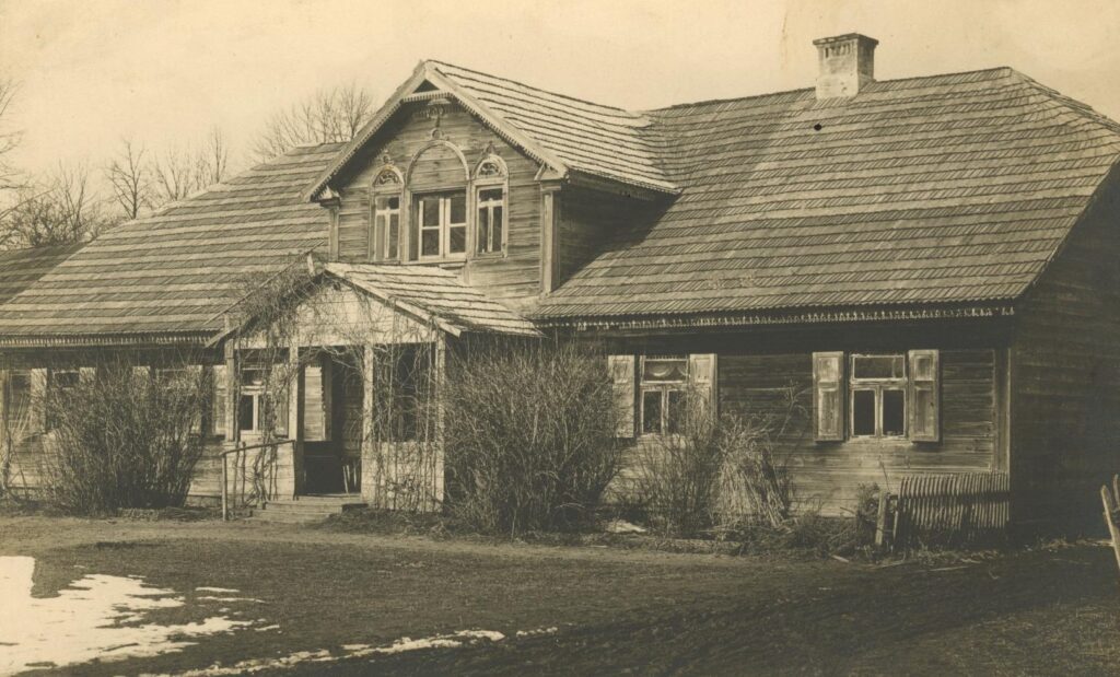 Sofijos ir Marijos Ivanauskaičių tėviškė – Paragių dvaras ( Akmenės r.). Apie 1930 m. MLLM26148