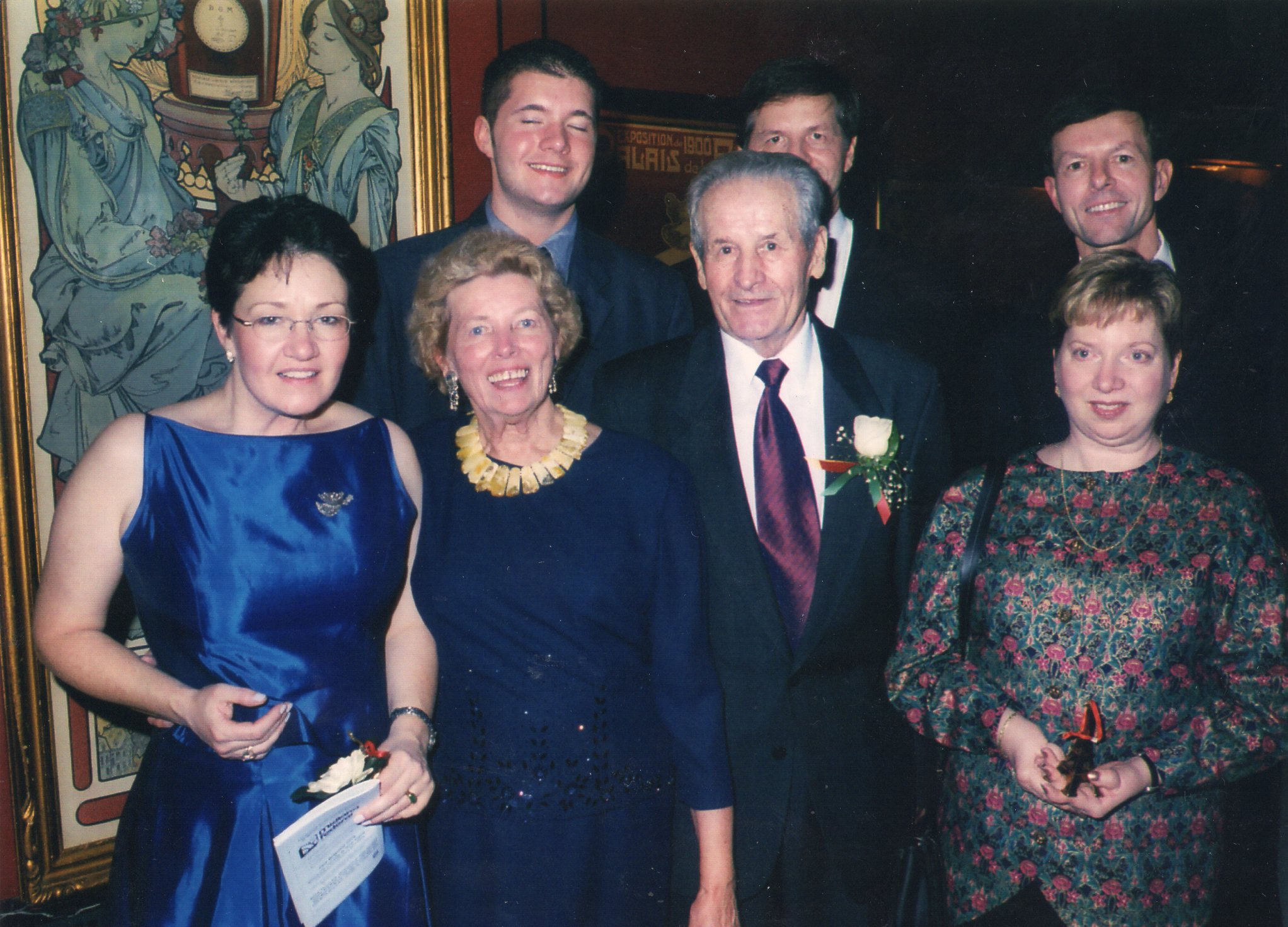 D. Bindokienė su šeima. Čikaga, 2001 m. MLLM_138821
