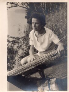 A. Veščiūnaitė Mėlynuosiuose kalnuose. Australija, 1956-12-28