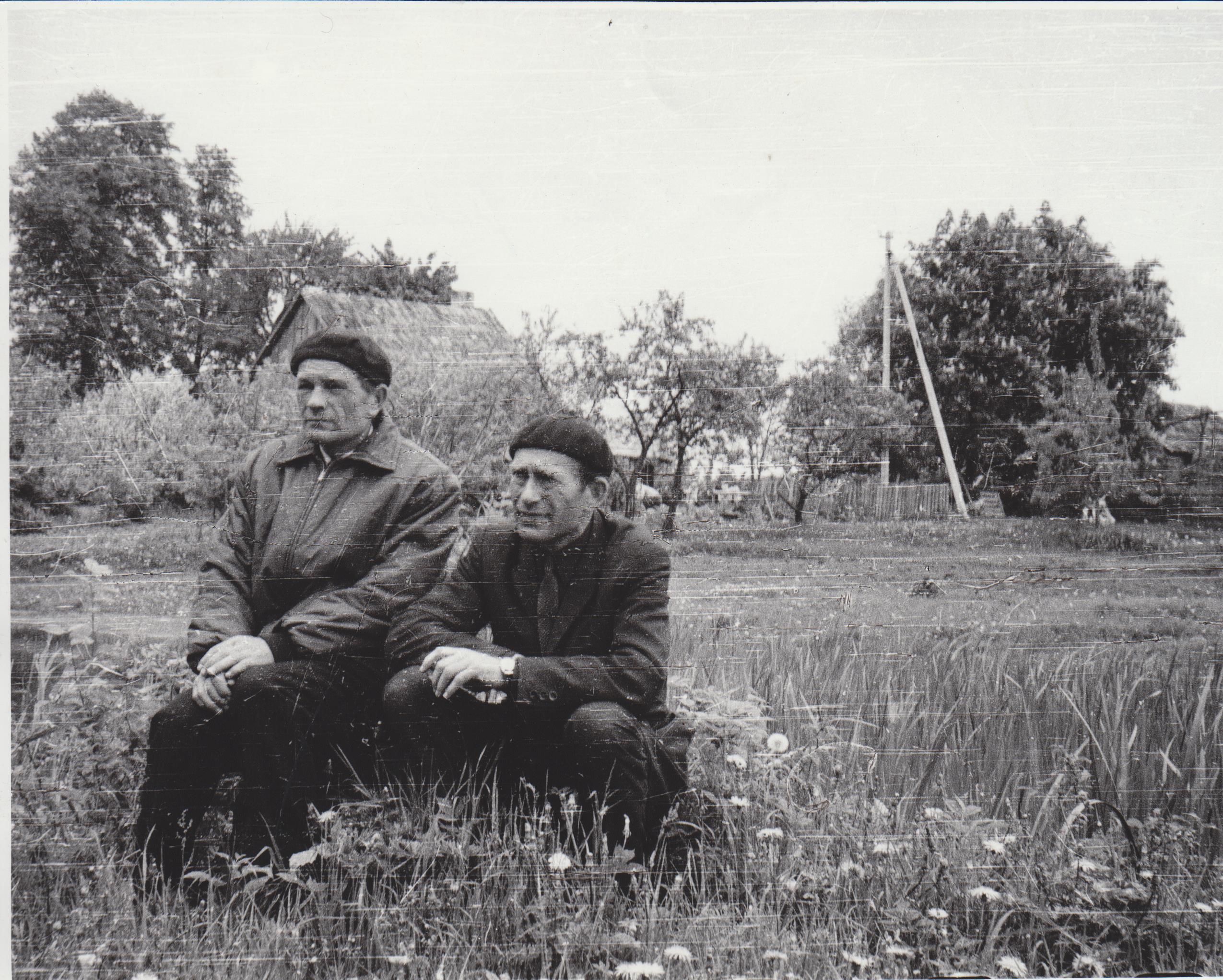 A. Matutis su broliu Juliumi. Apie 1981 m. MLLM GEK P17822