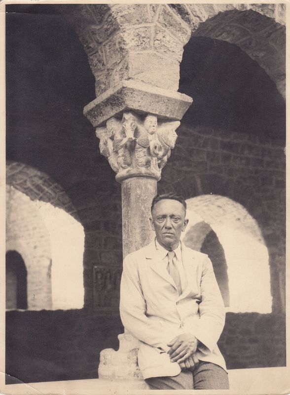 J. Baltrušaitis Pirėnų kalnuose (Prancūzija). Apie 1930 m. Nuotrauka Jurgio (poeto sūnaus) Baltrušaičio. MLLM 29913