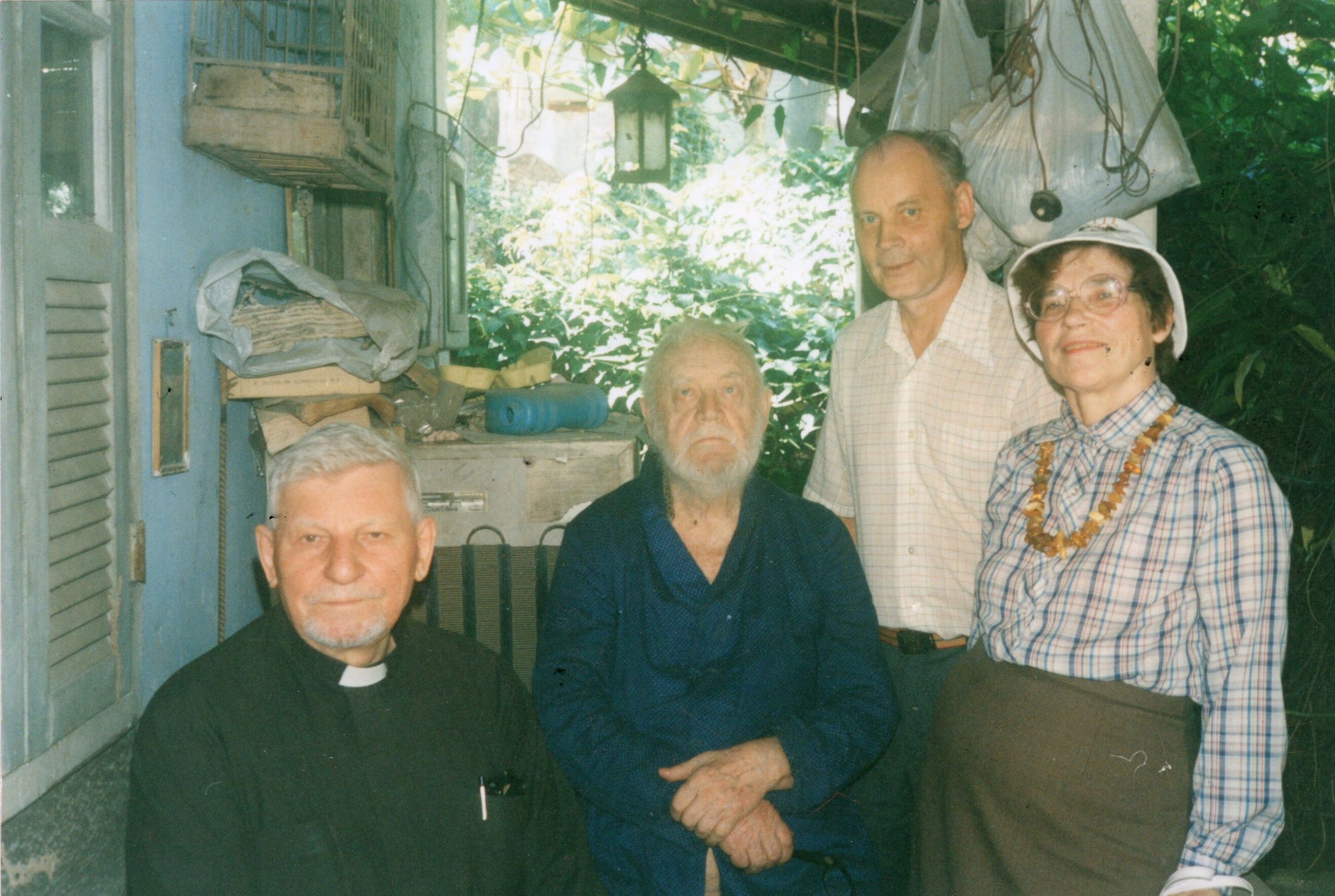 Svečiuose pas P. Babicką. Iš dešinės S. Tamošaitienė, A. Baltuškevičius, šalia šeimininko sėdi P. Urbaitis. Duque de Caxias, 1989 m. MLLM 49880