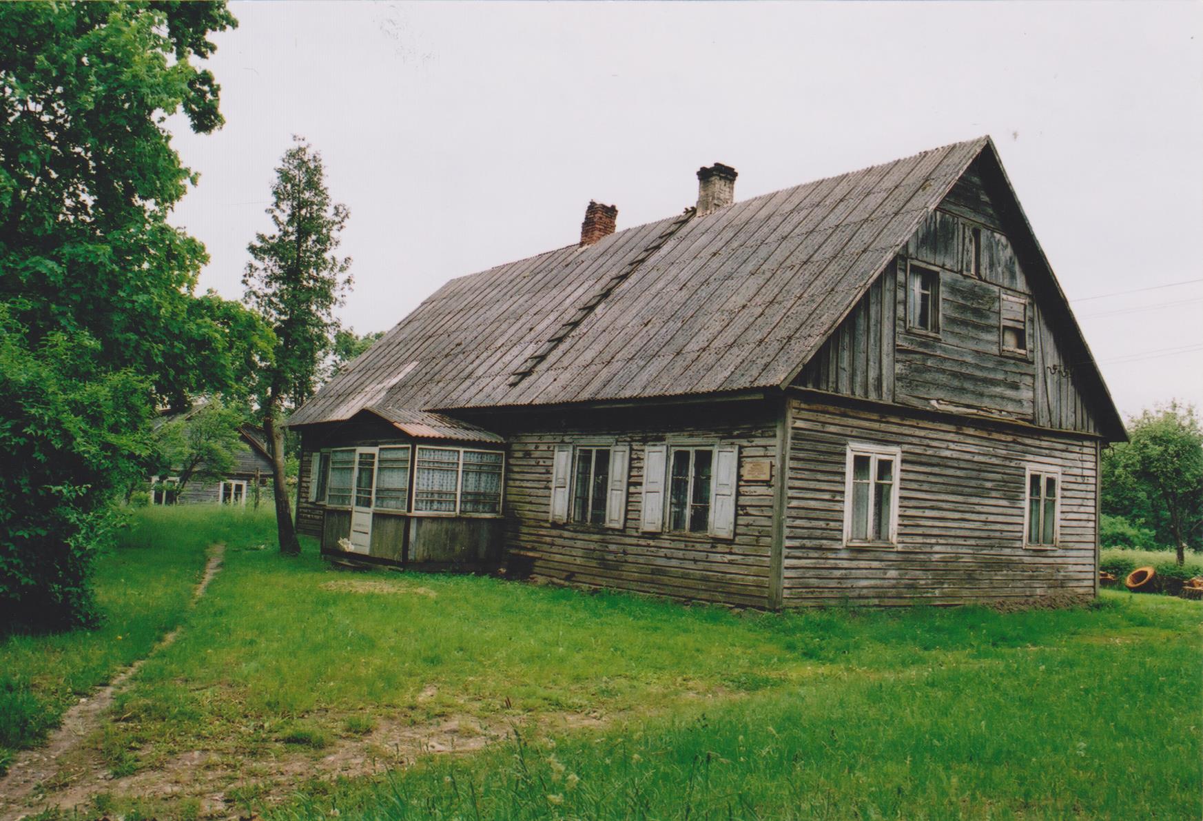 Tamulaičių gimtasis namas Sutkiškiuose, Šakių raj. 2003-06-06. MLLM 83785