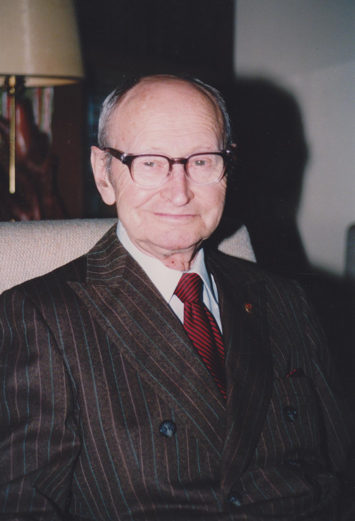 V. Tamulaitis namuose Kanadoje, 1992 m. MLLM 43811