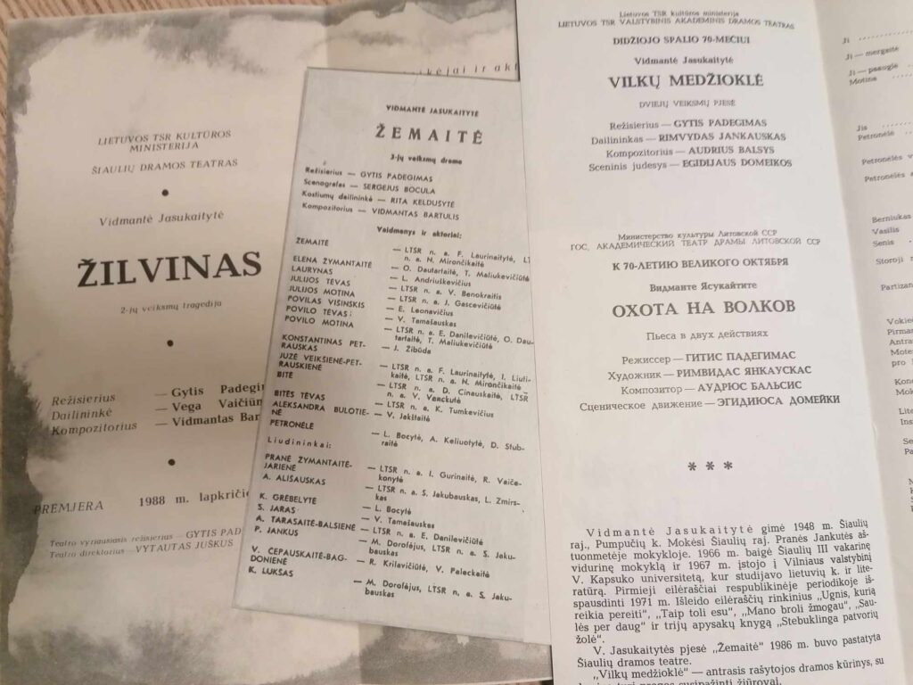Programėlės spektaklių, pastatytų pagal V. Jasukaitytės kūrybą. Šiauliai, 19861988 m. MLLM GEK P41543, MLLM GEK P41542, MLLM GEK P36218