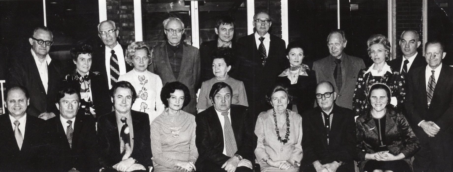 Lietuvių fondo posėdis. V. Būtėnas sėdi antras iš kairės. Čikaga, 1975-11-18. V. Noreikos nuotrauka. MLLM P60692