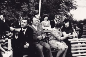 Poezijos pavasario dalyviai. V. Palčinskaitė – antra iš dešinės. Kaunas, 1973 m. MLLM 17599