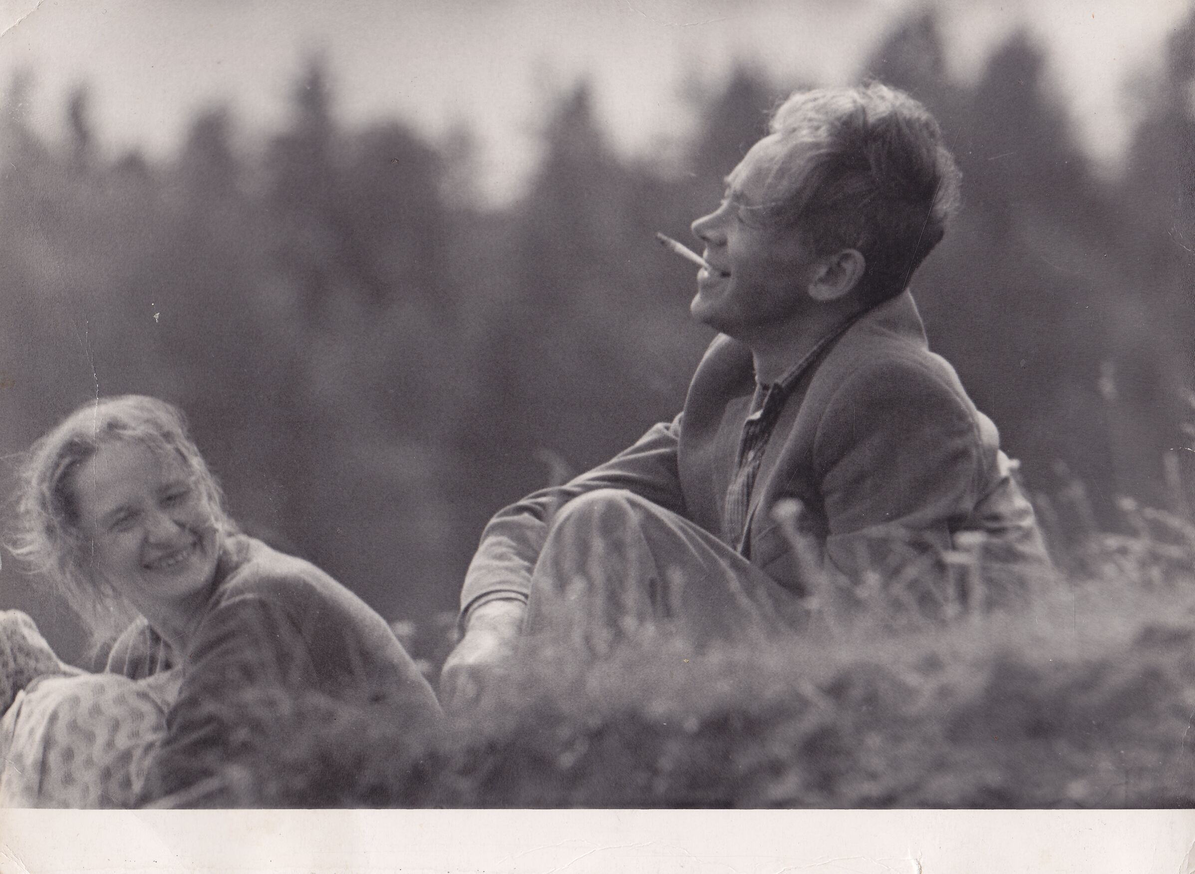 A. Jonynas su žmona jos gimtinėje. Voveriai, 1958 m. MLLM 26669