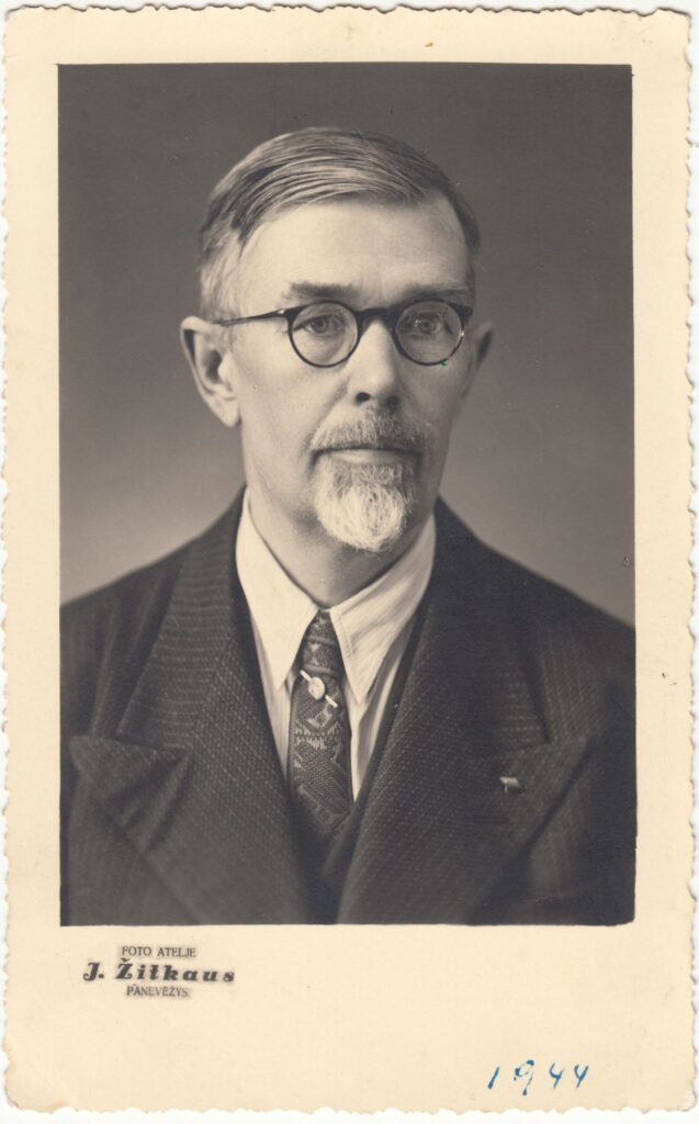 M. Grigonis. Panevėžys, 1944 m. J. Žitkaus fotoateljė. MLLM 91531