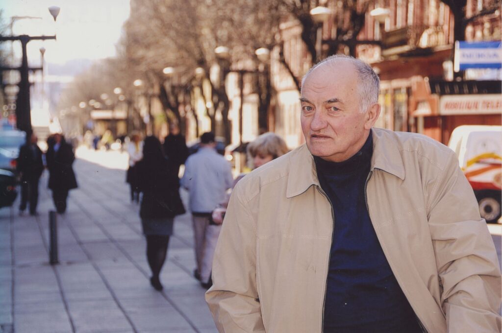Už nugaros – Laisvės alėja. Apie 2004 m. MLLM GEK 139235