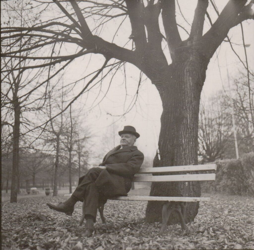 A. Gricius parke. Vilnius, 1969 spalio mėn. MLLM 90607