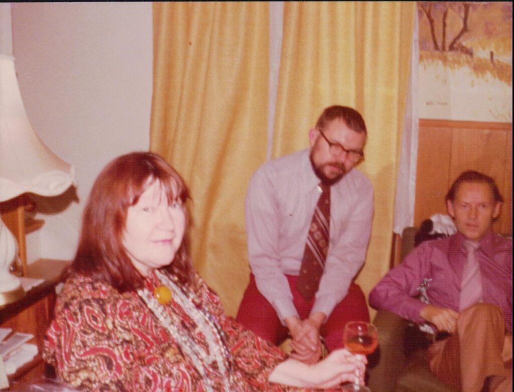 K. Almenas (centre) su A. Nyka-Niliūnu ir A. Čipkiene. JAV, 1974 m. MLLM 135050