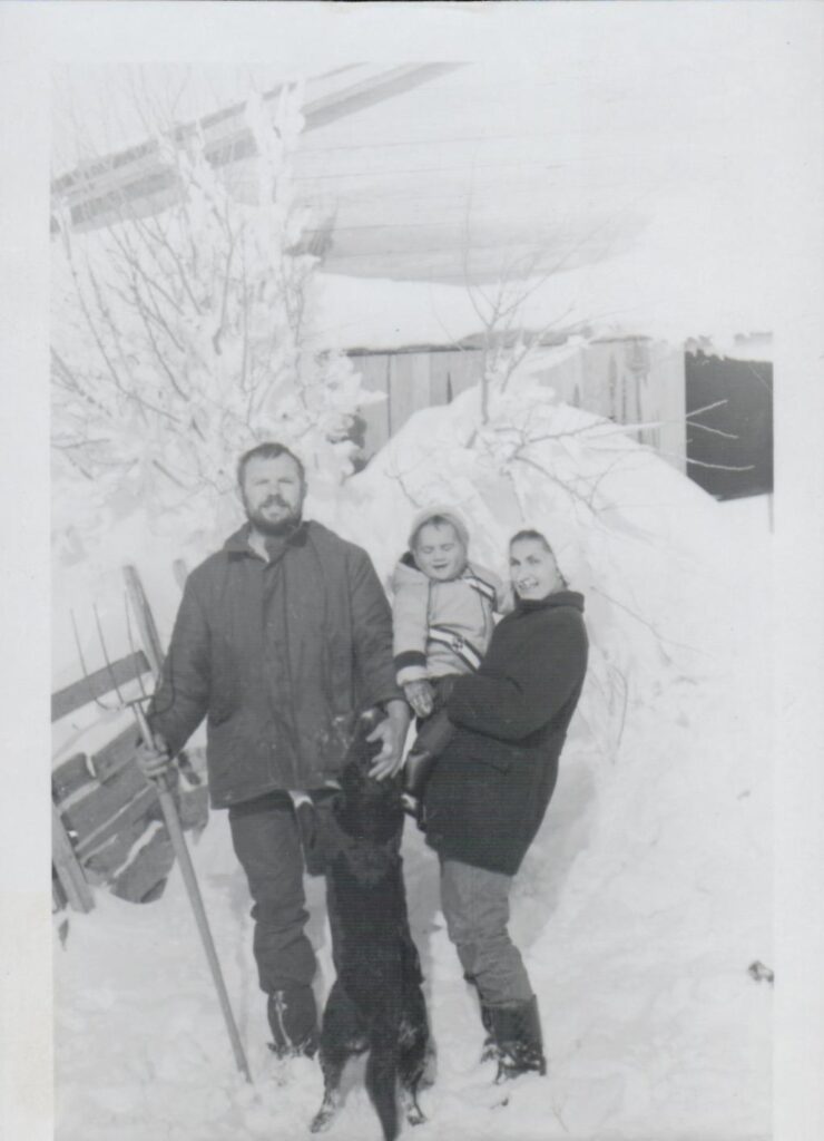 K. Almenas su žmona Mara ir sūnumi Žalgiriu. JAV, 1975 m. MLLM 115879