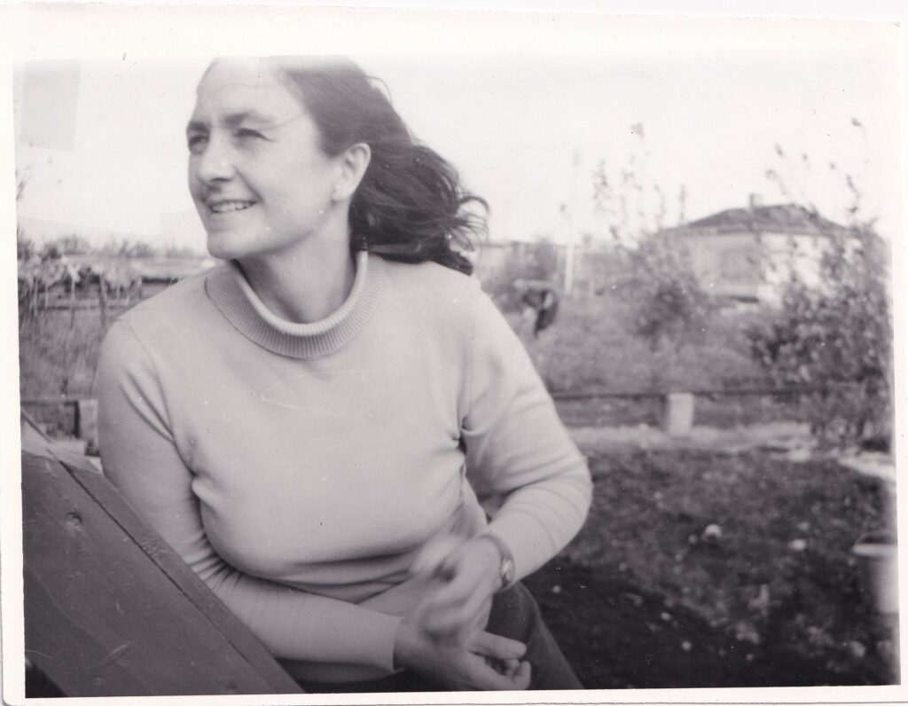 E. Liegutė, 1974 m. MLLM 108579