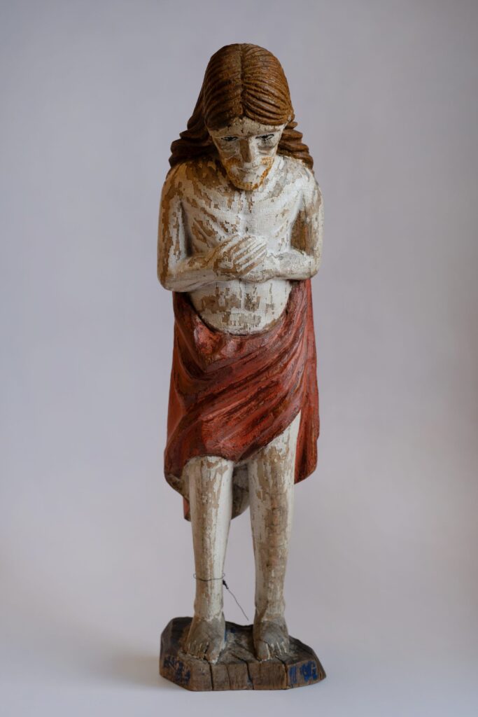 K. Borutos medinė skulptūrėlė „Jėzus Kristus“. Nuotr. A. Čiukšio. RMM_IK_6596