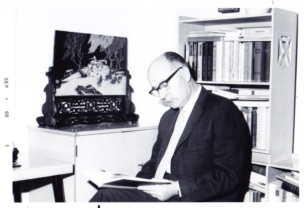 H. Radauskas savo namuose, Vašingtonas, 1964 m. MLLM 145932