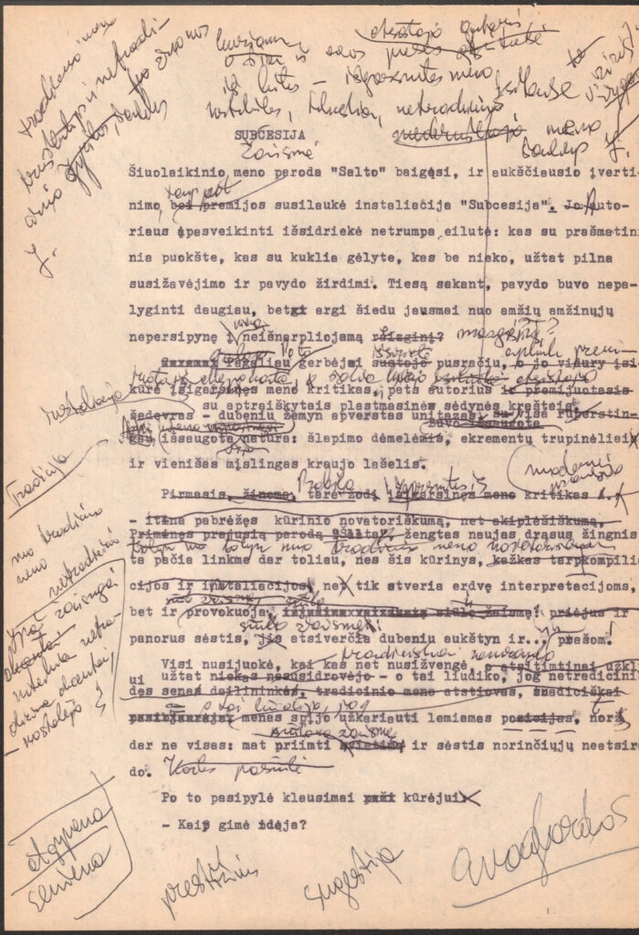 V. Žilinskaitės humoreskos „Subcepcija arba „Žaismė žaismėje“ mašinraštis su taisymais. Galėjo būti sukurtas tarp 1960 ir 1985 m. 2000 m. humoreska pavadinimu „Žaismė žaismėje“ buvo publikuota V. Žilinskaitės knygoje „Kas atsitiko“. MLLM R2 10278