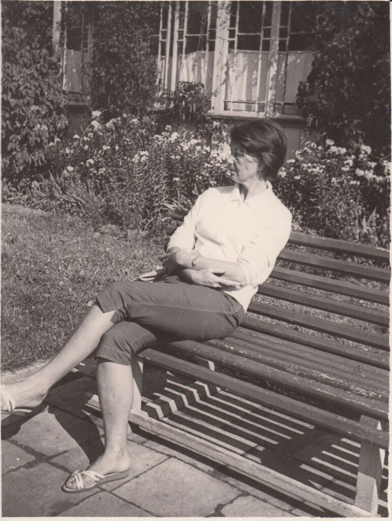 V. Žilinskaitė Palangoje 1969 m. Nežinomas fotografas. MLLM F1 19051