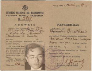 B. Brazdžionio darbo Maironio lietuvių literatūros muziejuje pažymėjimas. Vilnius, 1942 m. vasario 11 d.