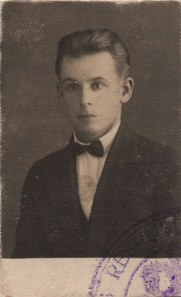 K. Jankauskas – suaugusiųjų gimnazijos absolventas, Šiauliai, 1929 m. Fotografas nežinomas. MLLM 20218