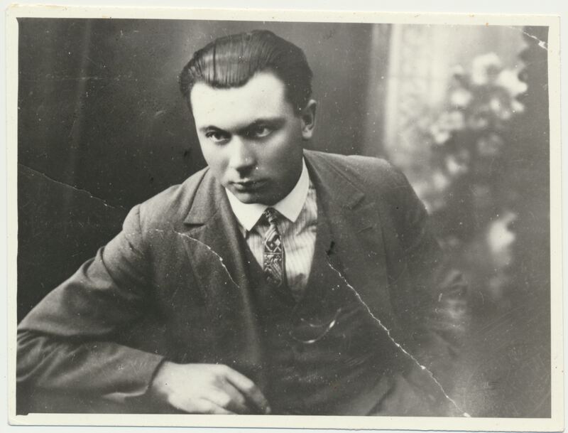 PIRMIEJI JUOZO GRUŠO METAI KAUNE (1924–1928)