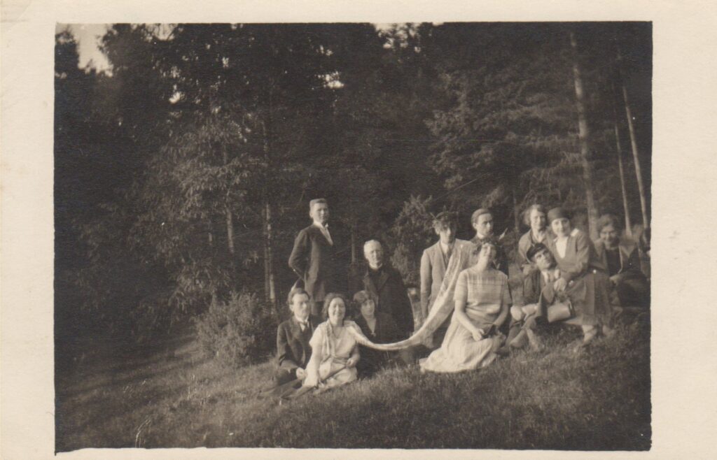J. Paukštelis, V. Mykolaitis-Putinas ir kt. išvykoje po Žemaitiją 1926 m. MLLM 22745