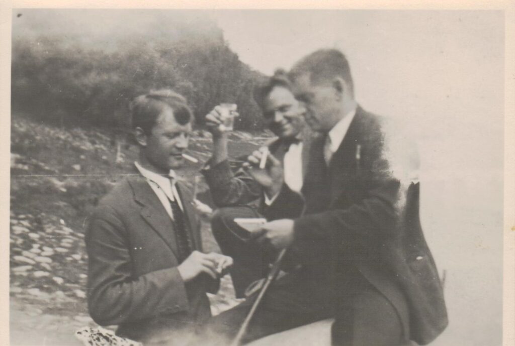 J. Tysliava, A. Gricius, K. Urbonavičius Birštone, 1932 m. MLLM 63695