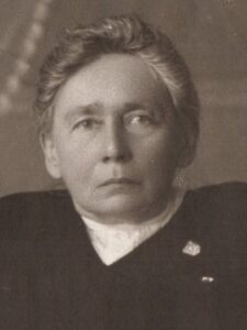 G. Petkevičaitė 1920 m. Portretas, pagal kurį dailininkas Adomas Varnas kūrė pašto ženklą