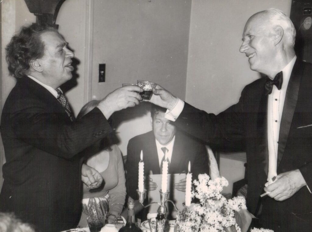S. Santvaro 70-mečio šventė. Bostonas. 1972.05.27. Iš kairės: A. Gustaitis, H.Nagys, S. Santvaras. MLLM 39059
