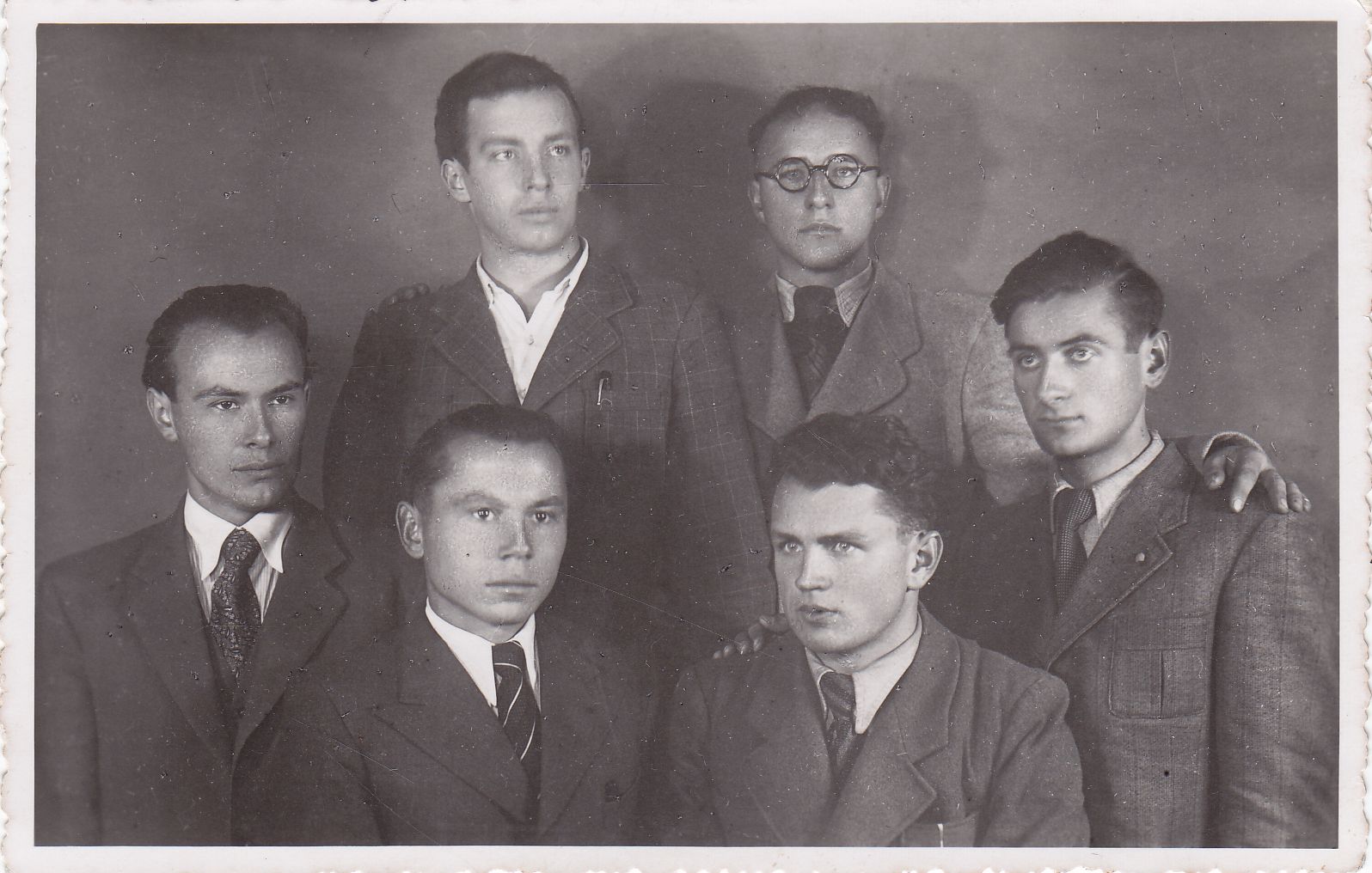 NUOTRAUKOJE ĮAMŽINTI STUDENTAI