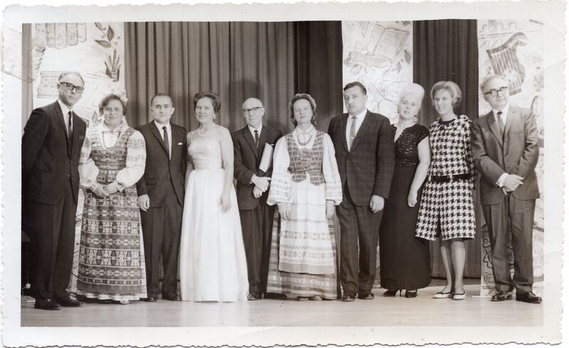 „Lietuvių fronto bičiulių“ literatūros vakaras. Iš kairės: J. Kojelis, E. Tumienė, P. Visvydas, S. Klimaitė-Pautienienė, J. Gliauda, Alė Rūta, A. Baronas, G. Gudauskienė, R. Medziukaitė-Bureikienė, B. Brazdžionis. Los Andželas, 1966 m. gruodis. MLLM104372