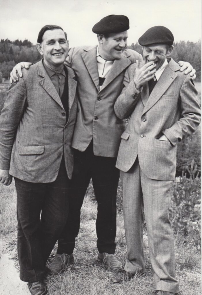 Iš kairės: J. Linkevičius, V. Petkevičius, A. Matutis Birštone. 1977 m. V. Dichavičienės nuotrauka. MLLM GEK P17753
