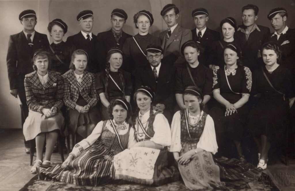 „Šatrijos“ draugijos nariai. 1940 m. MLLM 111524