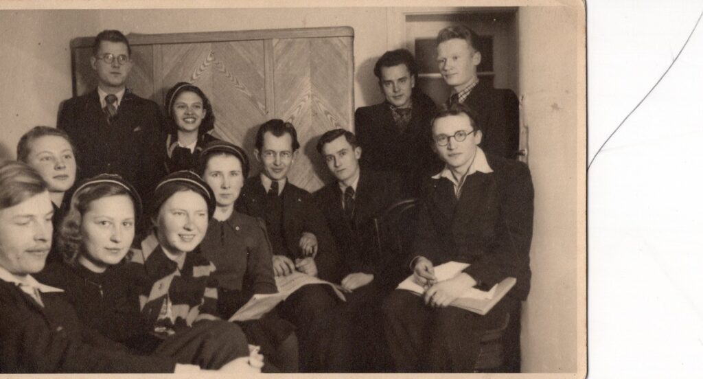 Pirmas šatrijiečių posėdis Vilniuje. 1940 m. MLLM 111523