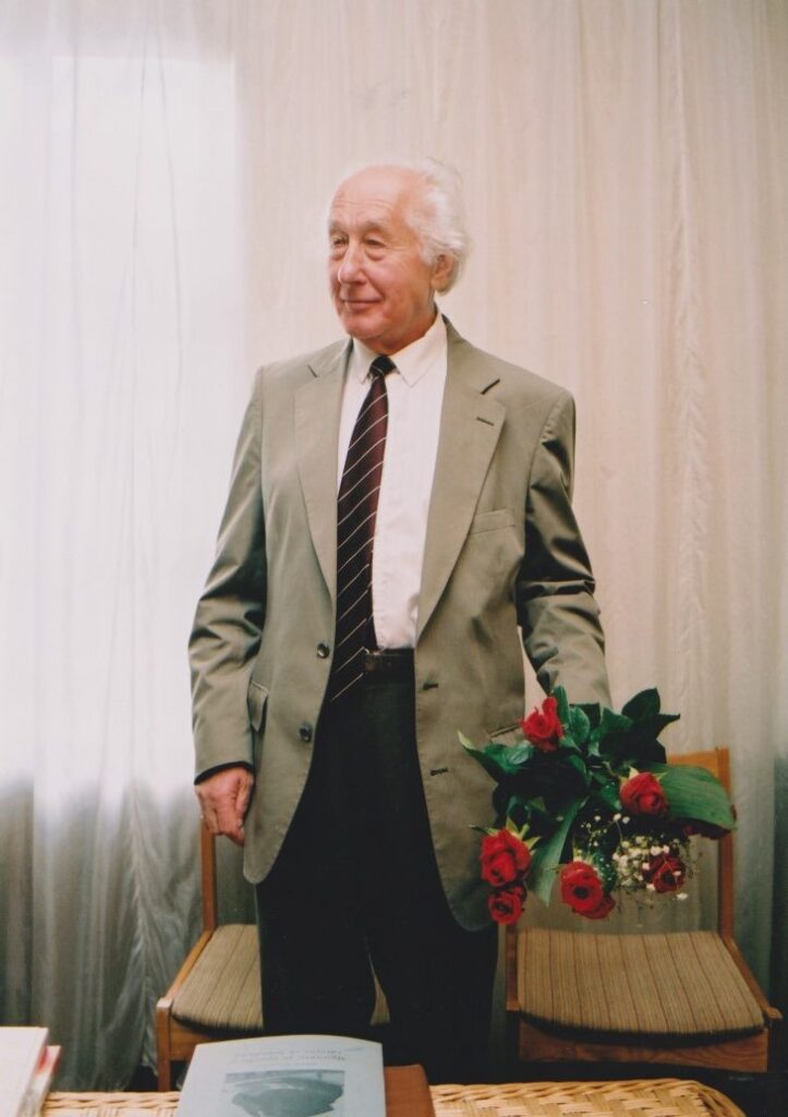 H. A. Čigriejus. Knygos „Ekvinokcijų žmonės“ pristatymas Maironio lietuvių literatūros muziejuje. 2003-04-28. Z. Baltrušio nuotrauka. MLLM 81321