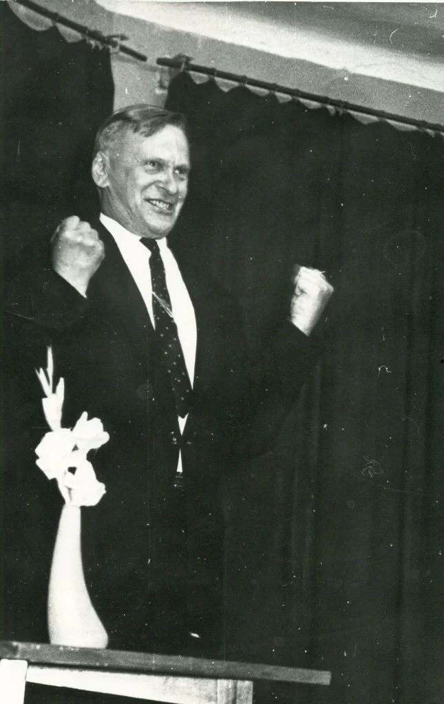 Kazys Inčiūra savo 60-mečio minėjimo metu. Vilnius, 1966 m. 
RMM ĮK 8717/13