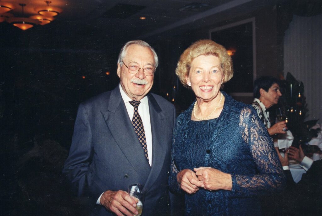 D. Bindokienė ir S. Balzekas ,,Draugo“ pokylyje. JAV, 2003 m. V. Jasinevičiaus nuorauka. MLLM_138852