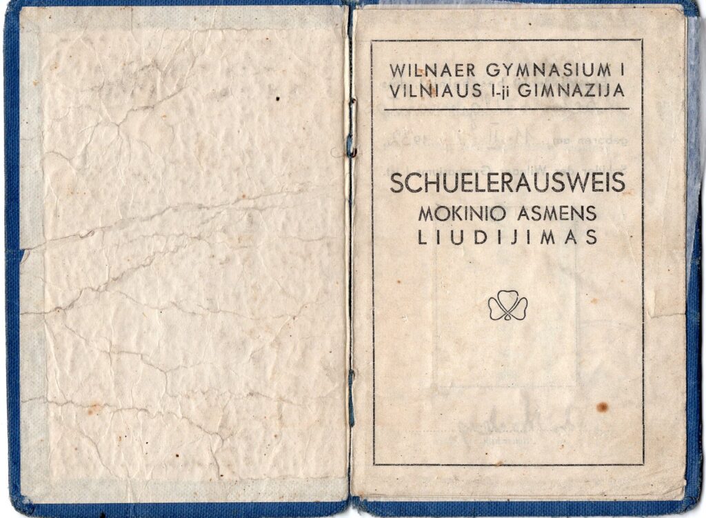 A. Mackaus mokinio asmens liudijimas Nr. 2856, išduotas 1942 m. MLLM 92415