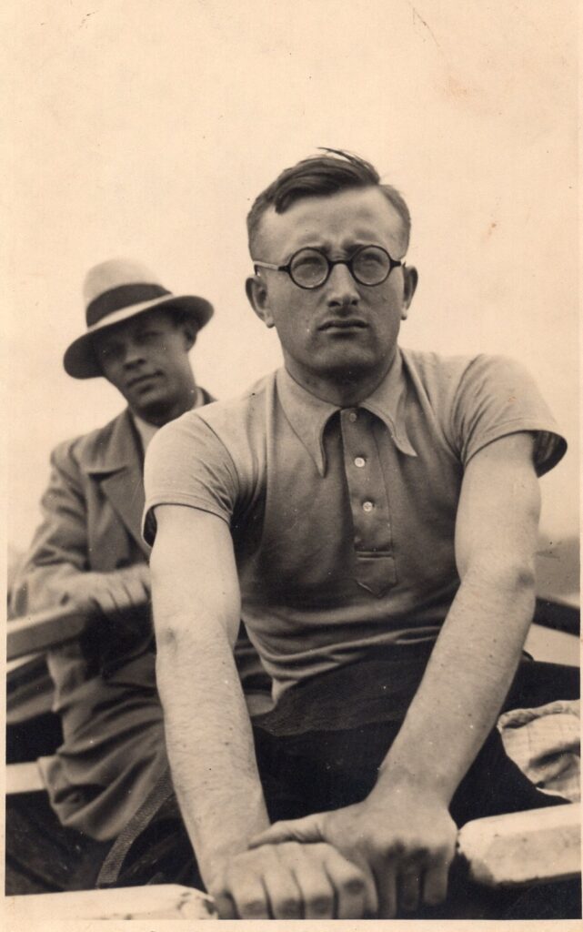 Su Antanu Vaičiulaičiu Bourget ežere Prancūzijos Alpėse. 1936 m. MLLM 48938